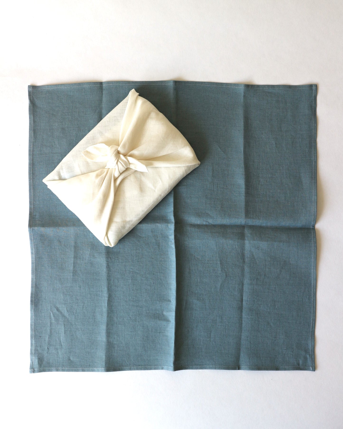 Furoshiki Tuch aus reinem Bio-Leinen in fünf Farben