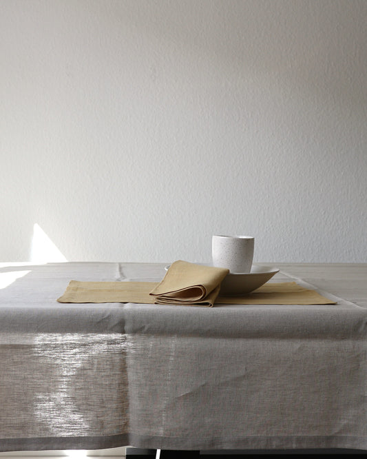 Leinenservietten im 2er Set aus reinem Bio-Leinen, Honiggelb