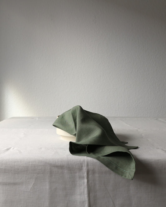 Leinenservietten im 2er Set aus reinem Bio-Leinen, Olivgrün
