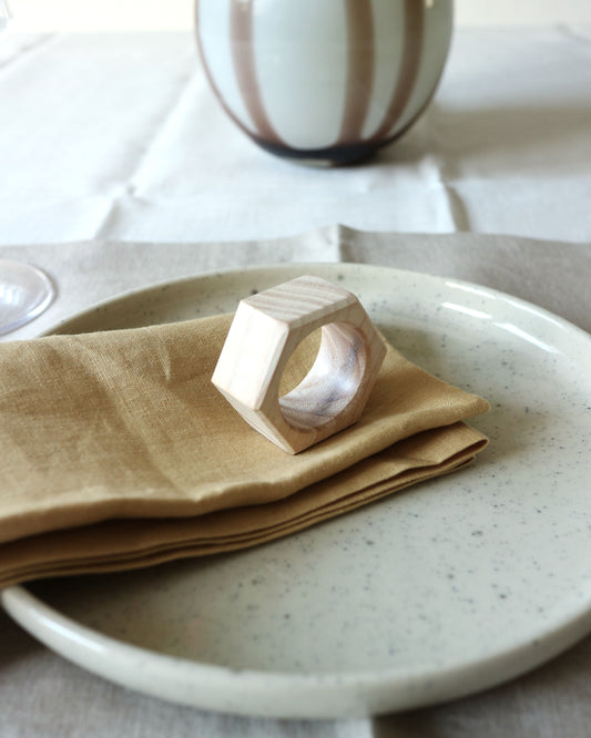 Serviettenringe aus Holz im Wabendesign, Esche weiß