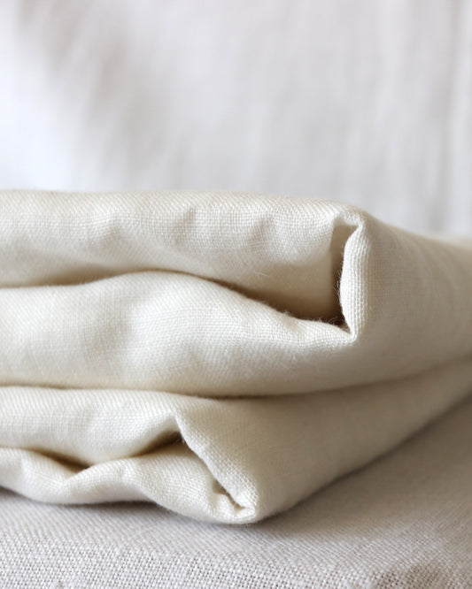 Bio-Leinenstoff als Meterware in Offwhite