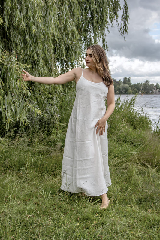 Trägerkleid in Naturweiß aus 100% Bio-Leinen