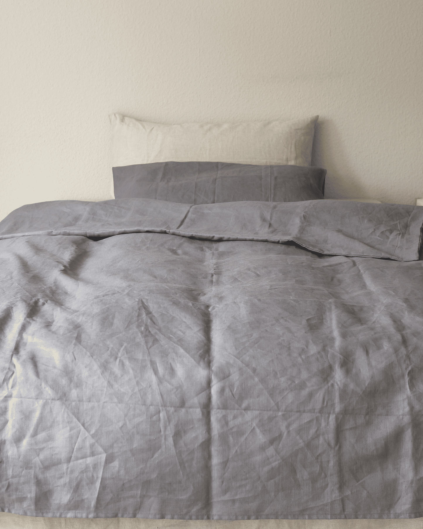 Dunkelgraue Leinenbettwäsche aus reinem Bio-Leinen