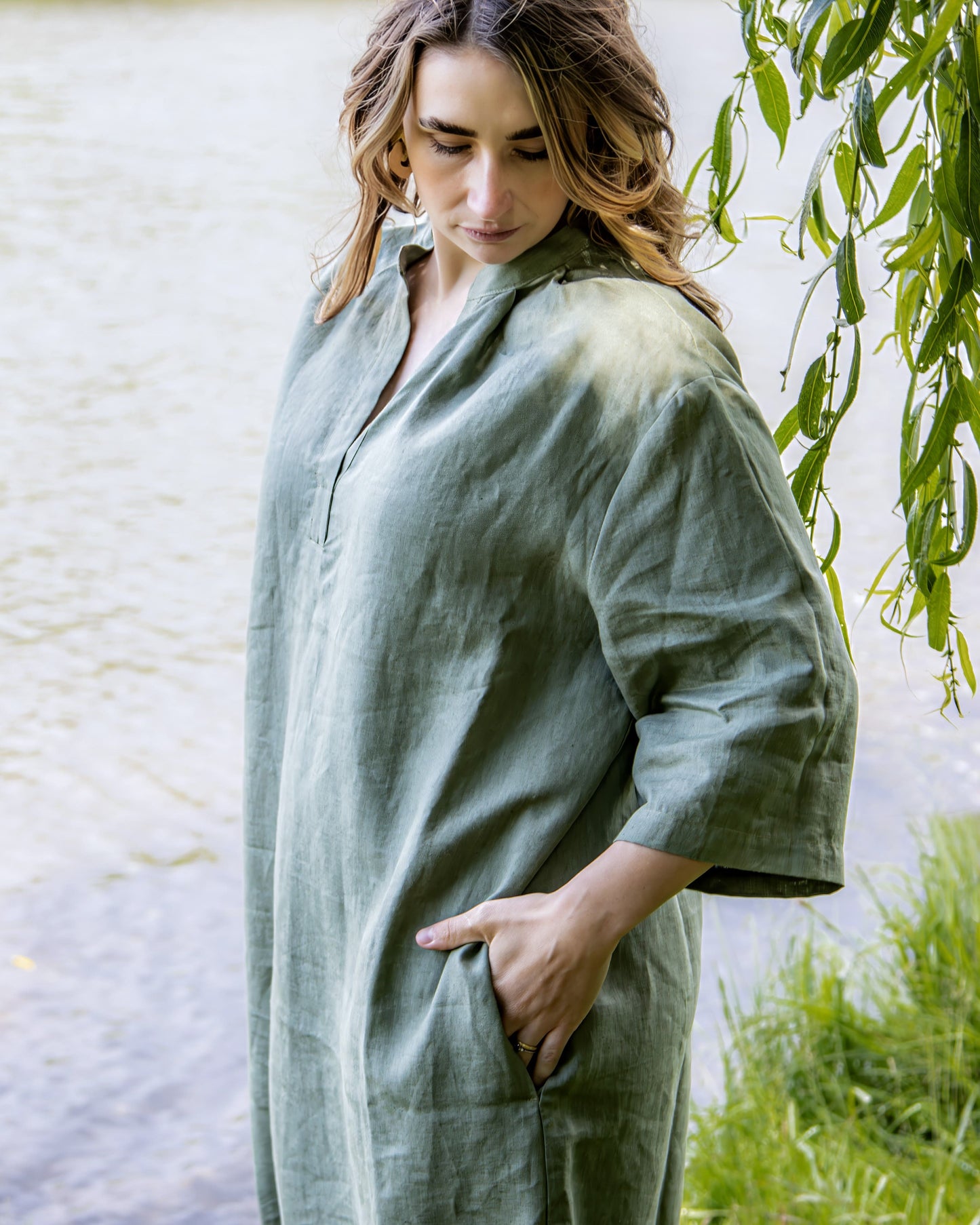 Leinenkleid in Olivgrün aus 100% Bio-Leinen