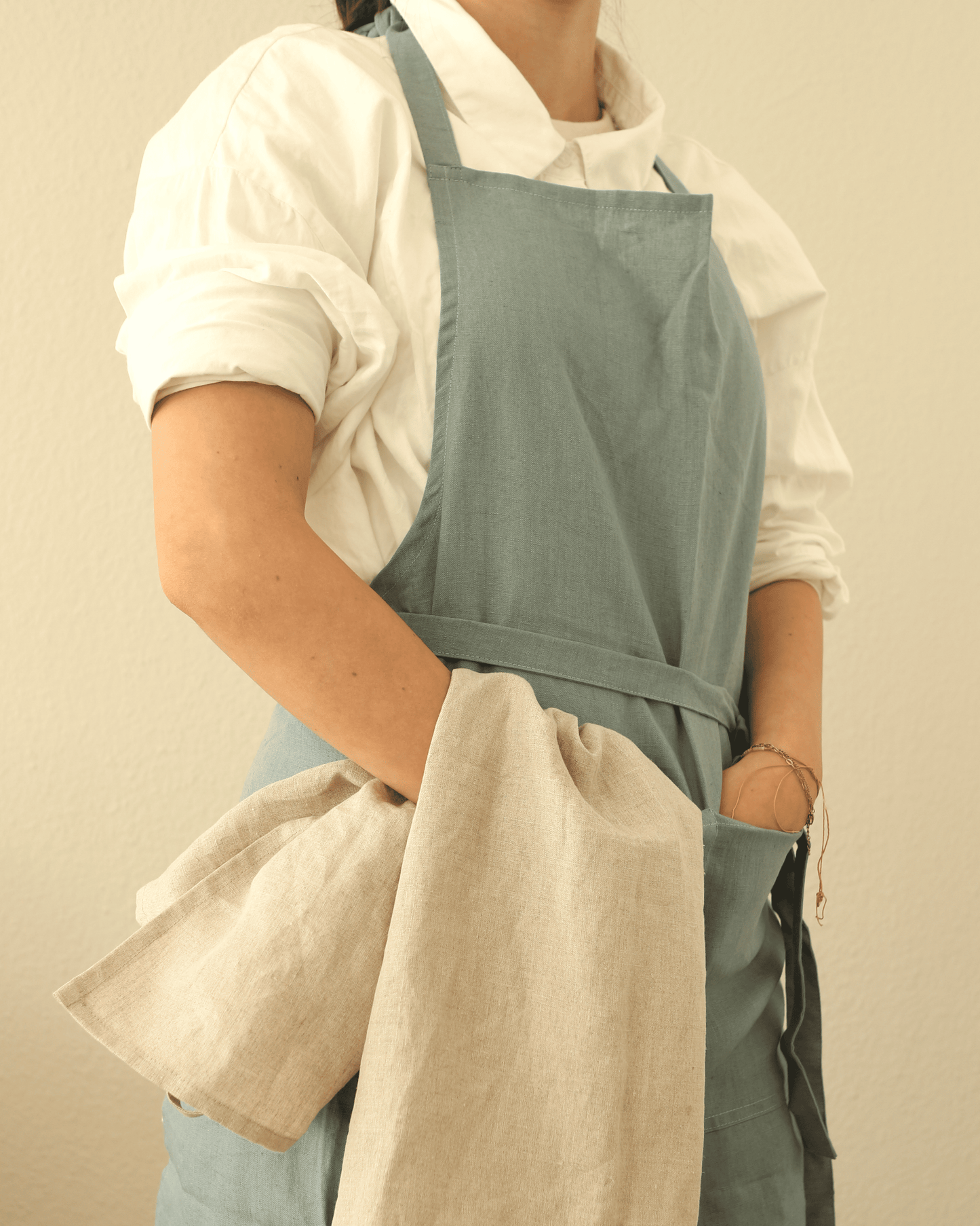 Leinenschürze aus reinem Bio-Leinen, Seeblau
