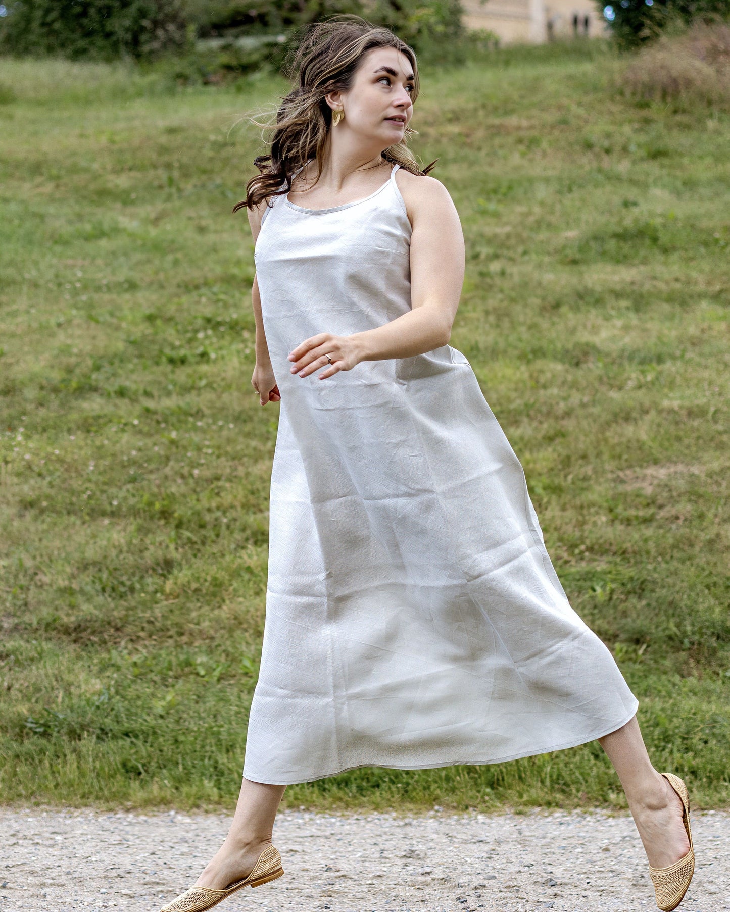 Trägerkleid in Auster aus 100% Bio-Leinen