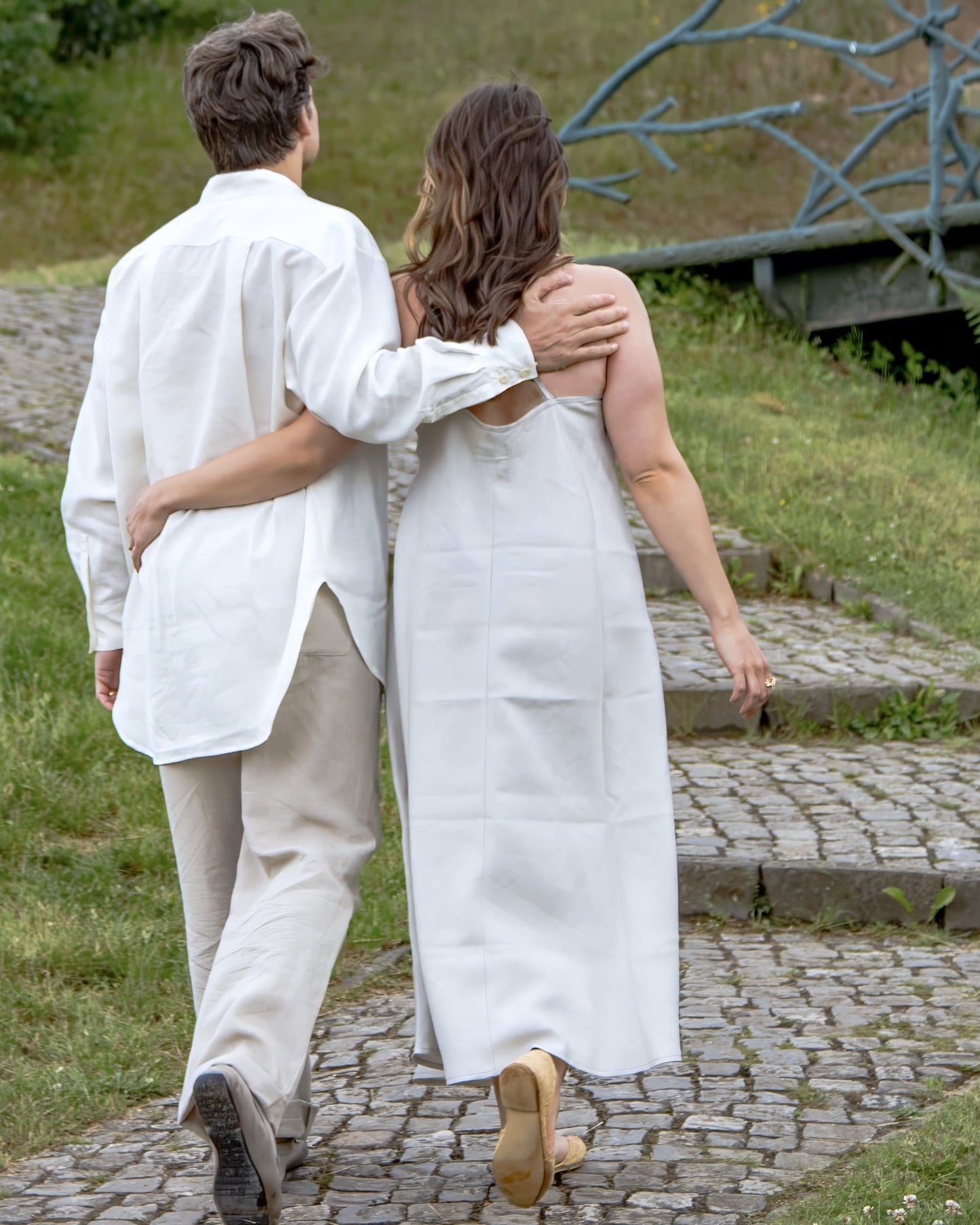 Trägerkleid in Auster aus 100% Bio-Leinen