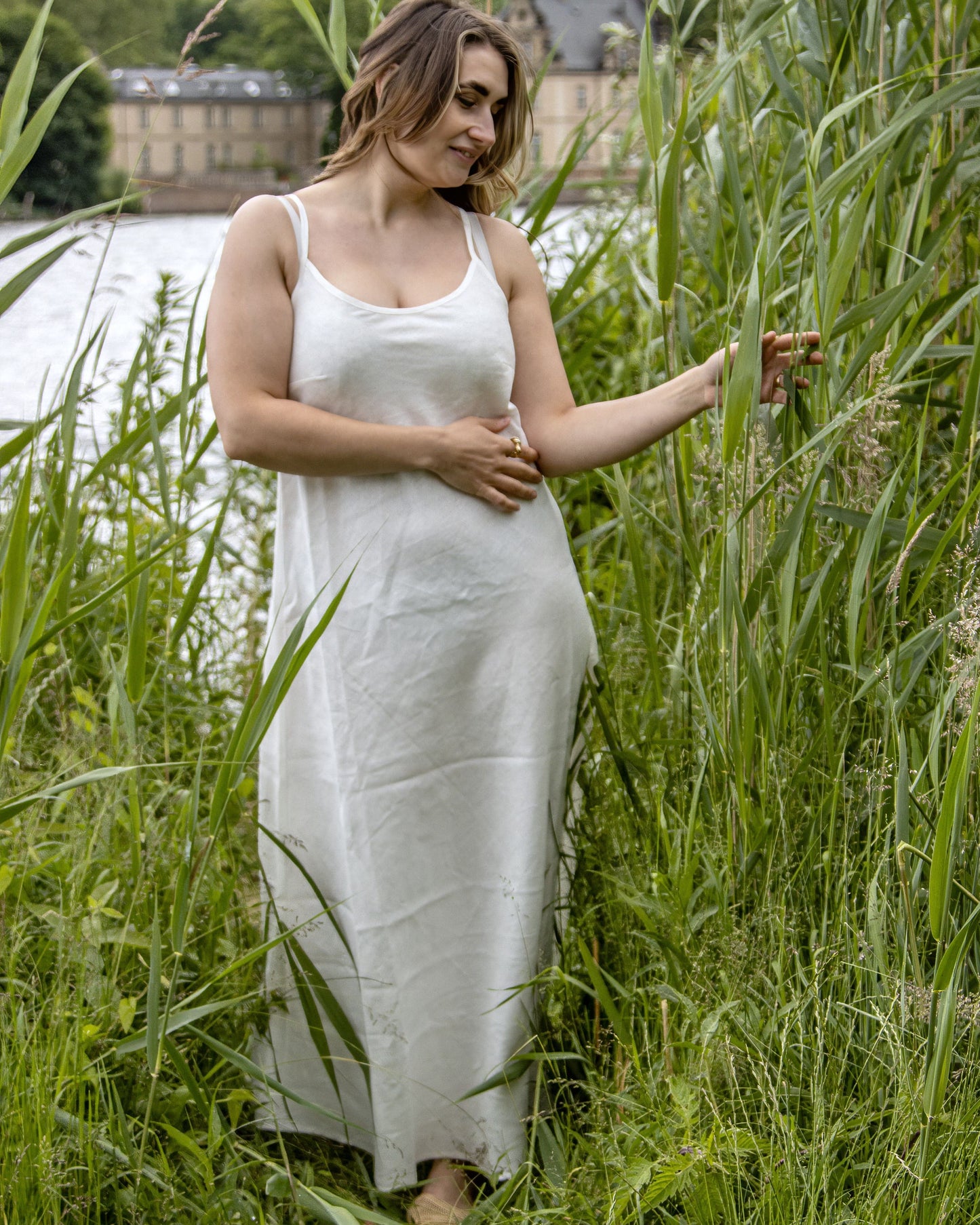 Trägerkleid in Naturweiß aus 100% Bio-Leinen